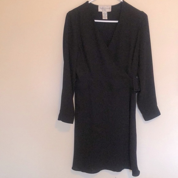 Evan Picone Dresses & Skirts - Evan-Picone Black Wrap Dress - 10P